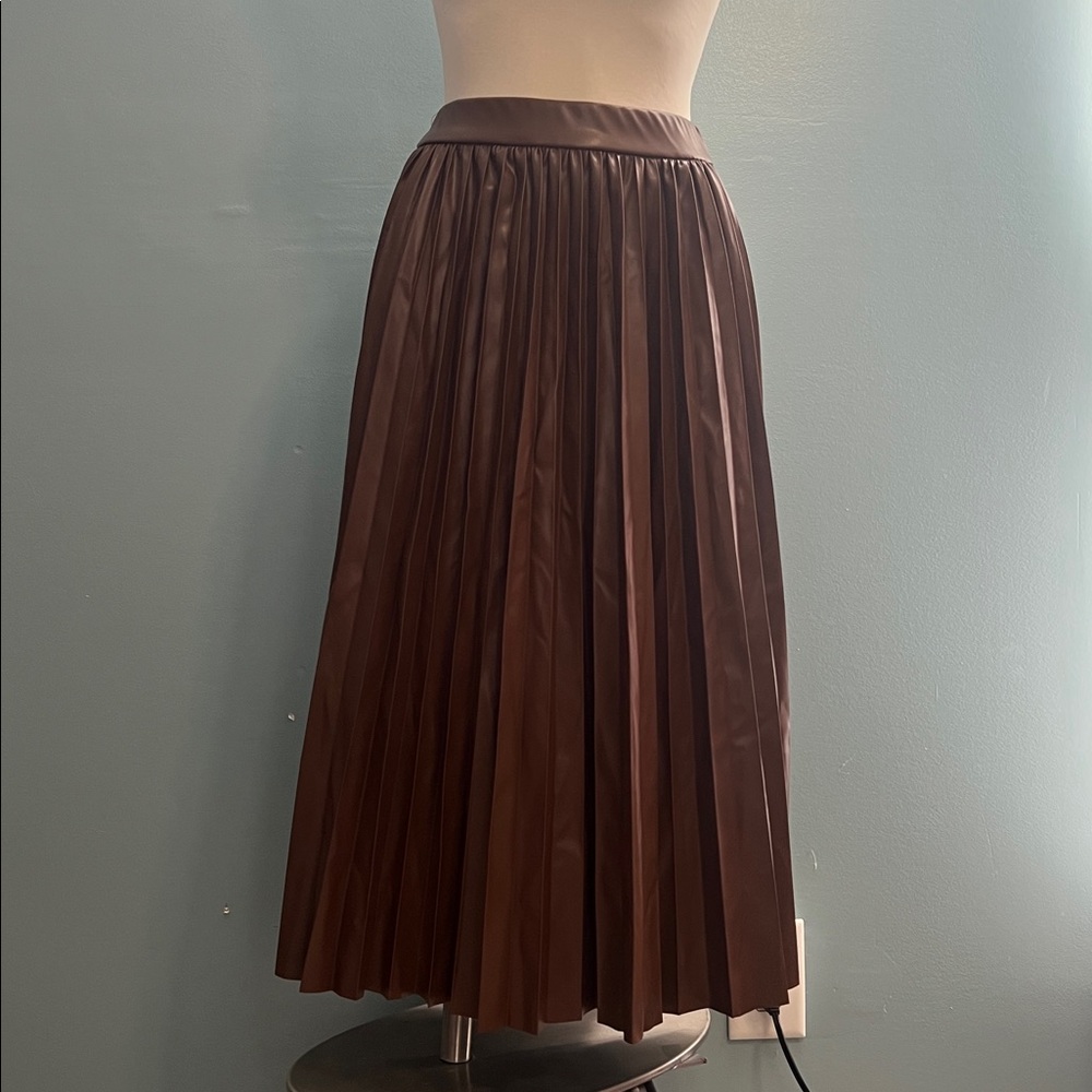 Sincerely Jules Chocolate Brown 100% Polyurethane Pleated Skirt sz small
